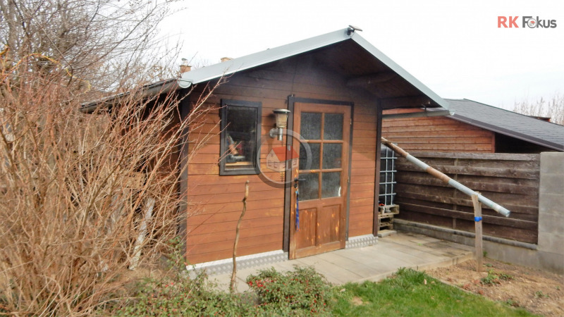 Prodej zděného bungalovu 4+kk s garáží a zahrádkou v obci Studenec, okres Třebíč