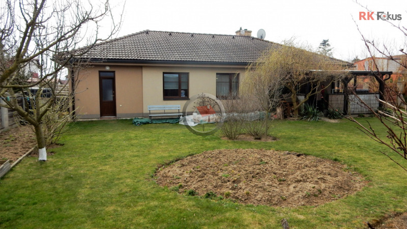 Prodej zděného bungalovu 4+kk s garáží a zahrádkou v obci Studenec, okres Třebíč