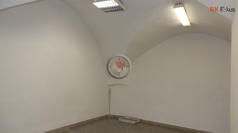 Pronájem komerčních prostor nám. ČSA, Moravské Budějovice
