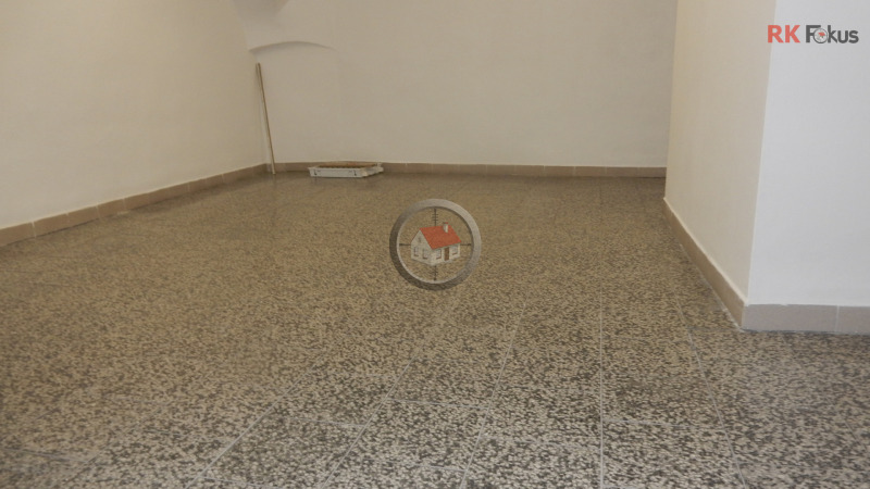 Pronájem komerčních prostor nám. ČSA, Moravské Budějovice
