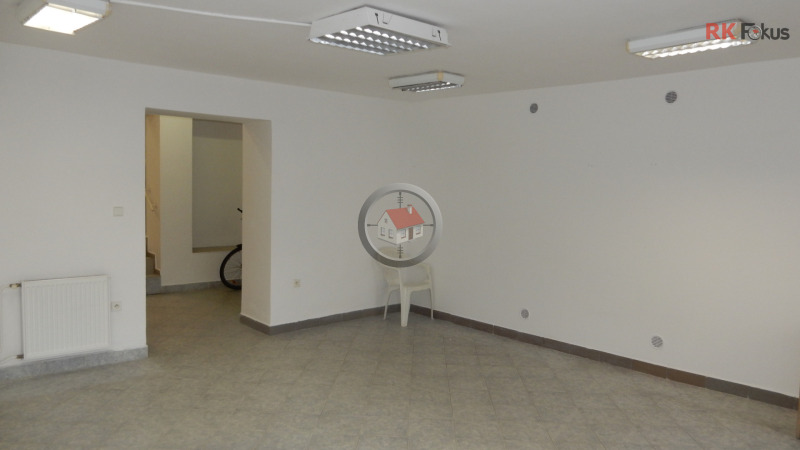 Pronájem komerčních prostor nám. ČSA, Moravské Budějovice