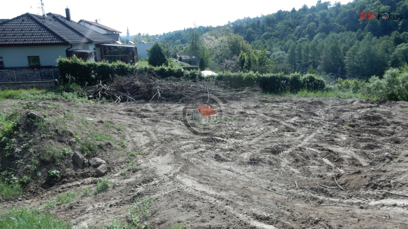 Prodej stavebního pozemku 2.886 m2 Třebíč, místní část Nehradov