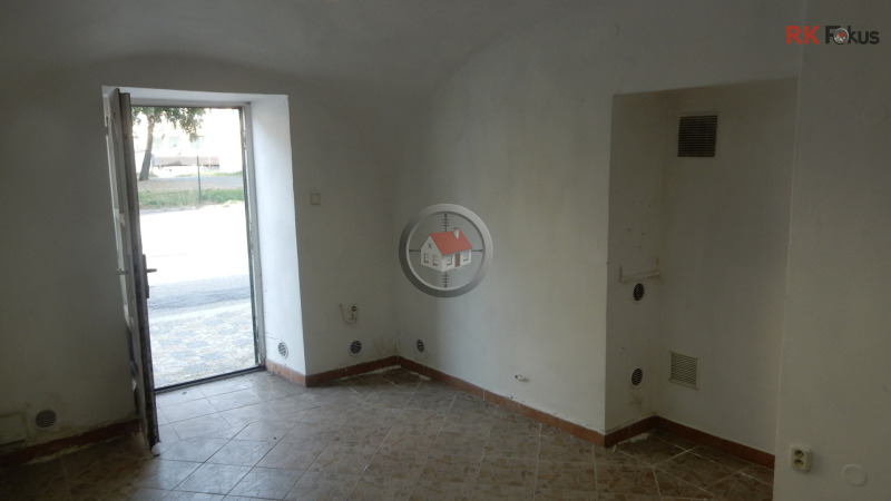 Pronájem komerčních prostor, Nám. ČSA, Moravské Budějovice