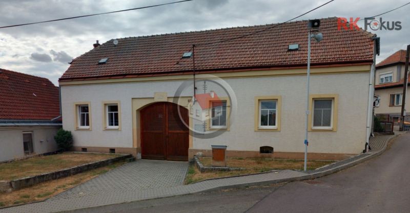 Prodej bývalé zemědělské usedlosti, Třebelovice