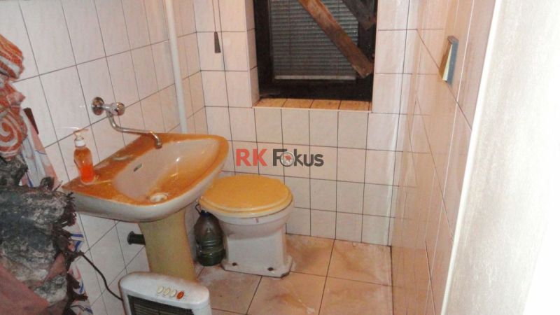 Prodej rodinného domu s dvougaráží v Jemnici, okr. Třebíč 
