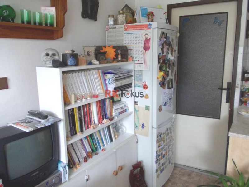 Prodej velkého bytu 1+1 s dvojitou lodžií v Nových Dvorech, Třebíč