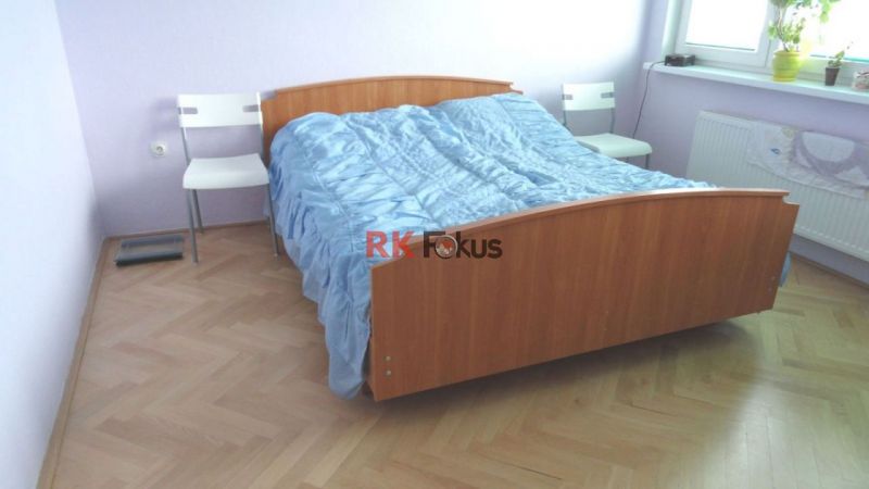 Prodej cihlového bytu 4+1 s lodžií a garáží, Nové Město, Třebíč