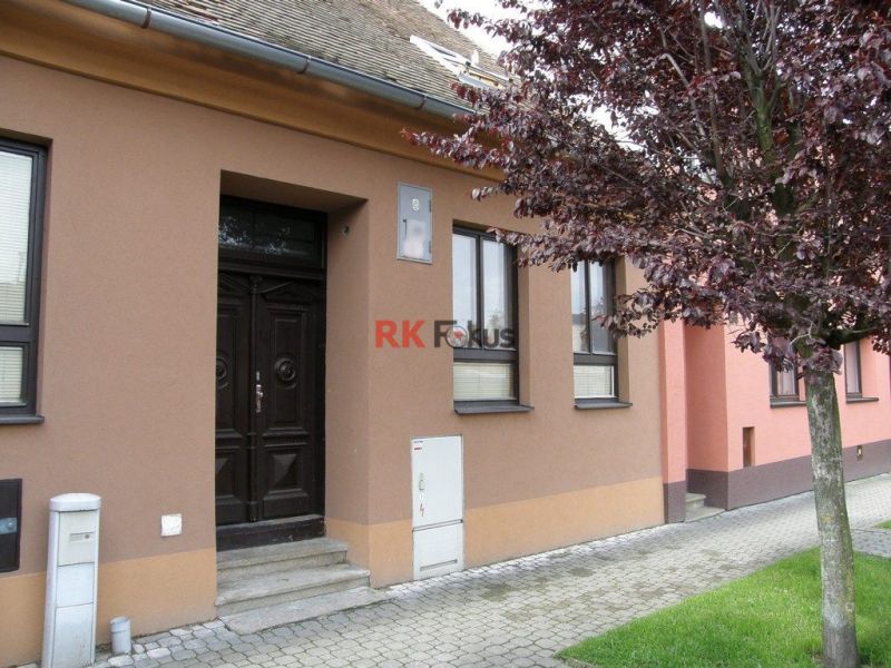 Pronájem prostorného bytu 1+1 v Třebíči, Horka-Domky