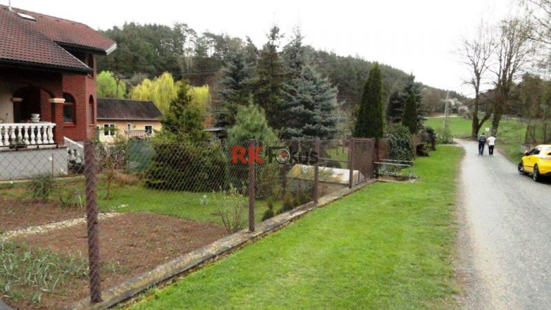 Prodej pozemku 622 m2 ve Starči