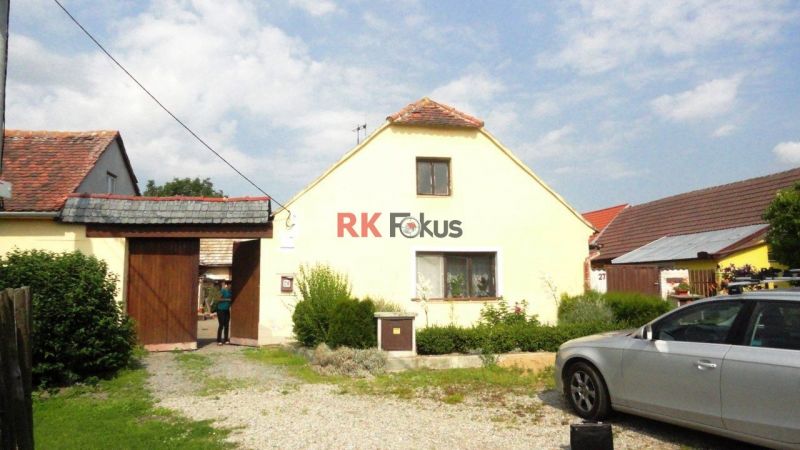 Prodej RD 2+1 se zahradou, Komárovice u Moravských Budějovic