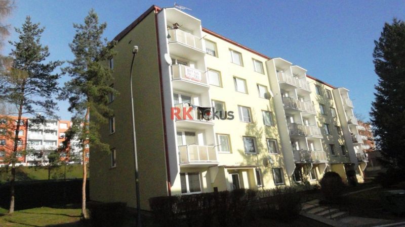 Prodej bytu 4+1 s lodžií v OV, Nové Dvory